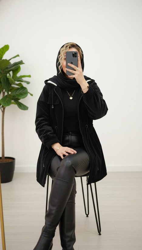 کاپشن هستی راشی